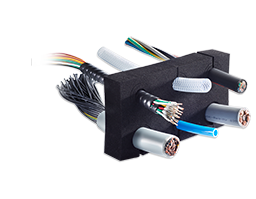 Kabeldurchführungen Individuelle Lösungen im Trennwandbereich.